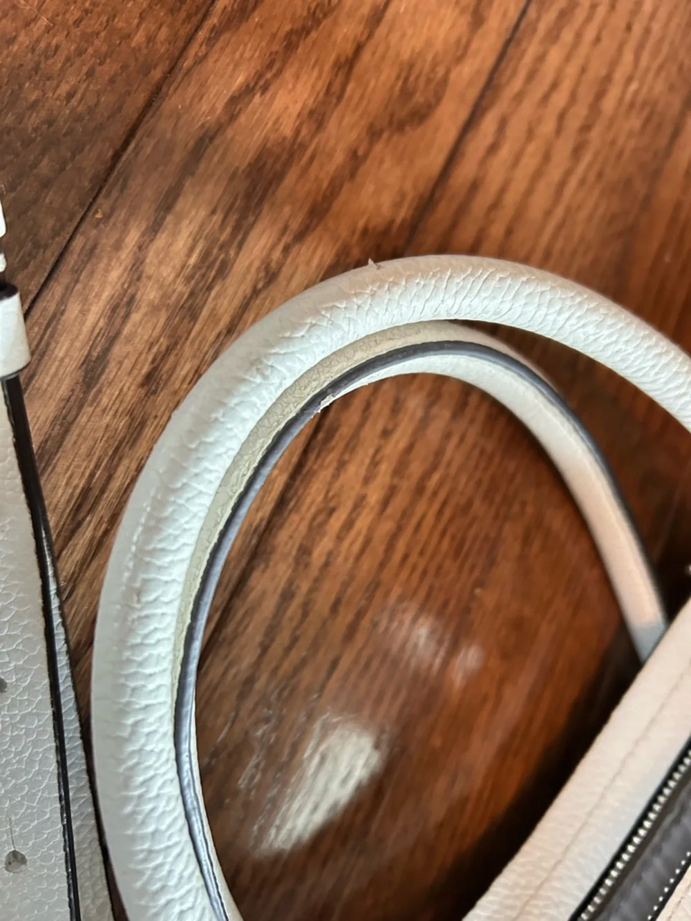 Michael Kors Optic White Lg Conv tote NWT - Picture 4 of 6